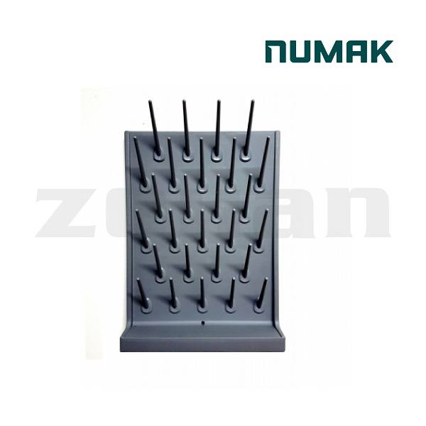 Escurridor para colgar de plástico de 27 posiciones con colector, Marca Numak.