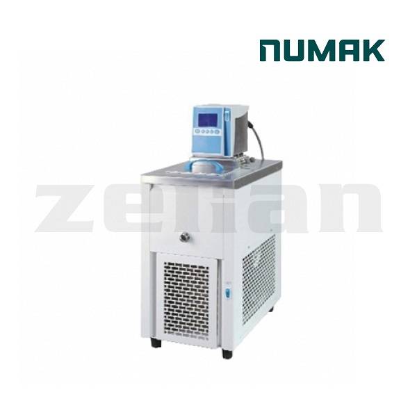 Baño Refrigerado con circulación de agua x ´4.5 L, de -10°C a +100°C. Marca Numak