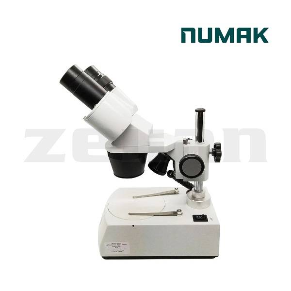 Lupa Binocular estereoscópica con doble iluminación, 20/40 X, iluminación led a baterías. Marca Numak, modelo ST30 2L